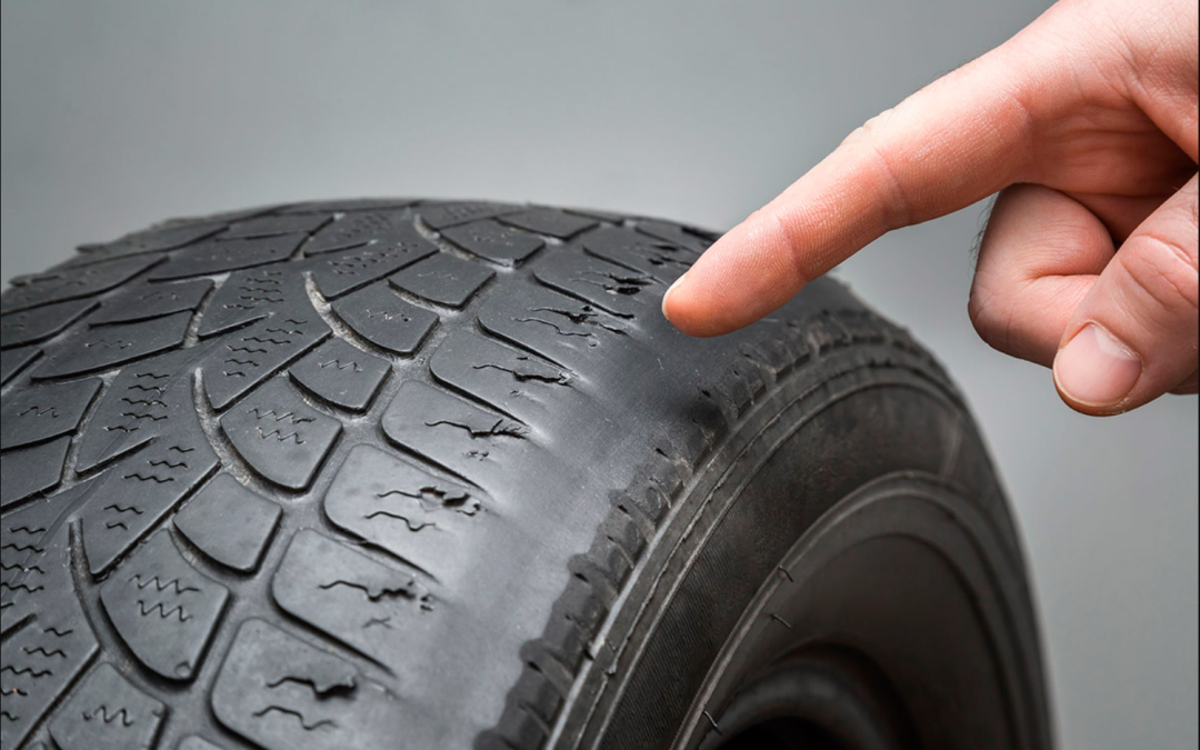 🚗 ¿Te has preguntado alguna vez por qué es tan importante mantener tus neumáticos en buen estado? ¡Aquí te lo contamos!